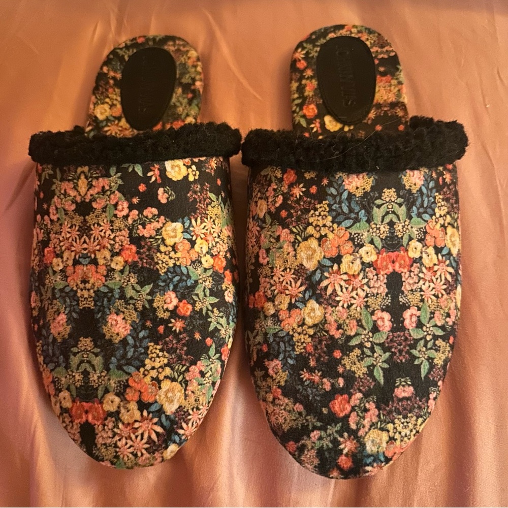 Johnny Was size 10 floral slippers